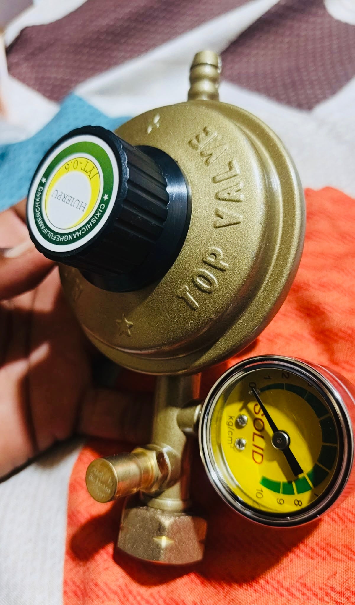 Détendeur de gaz butane avec manomètre+ Anti-Fuite Qualité Supérieure.